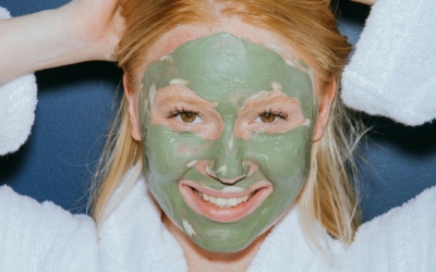 Masque à l’argile verte : allié purifiant ou piège pour votre peau ? 